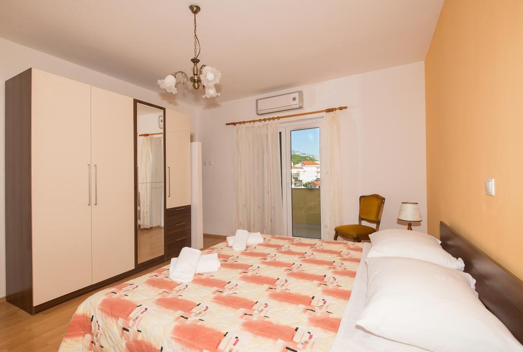 Apartments Marieta Makarska Zimmer foto
